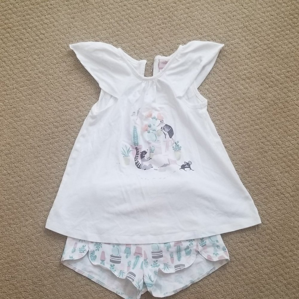 Savannah Desert Friends Short Set 4T Girls EUC